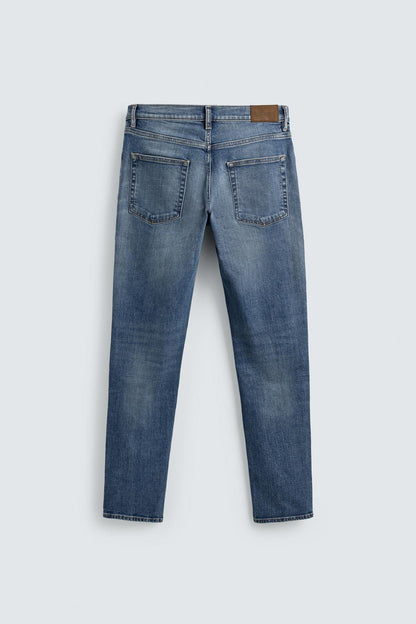 Basic Slim Fit Jeans