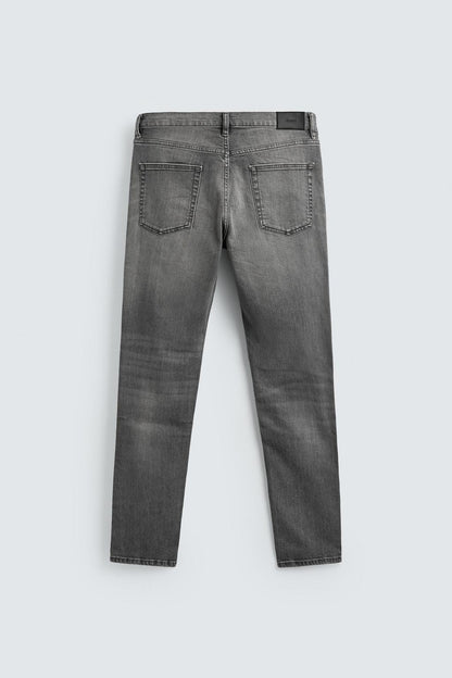 Basic Slim Fit Jeans