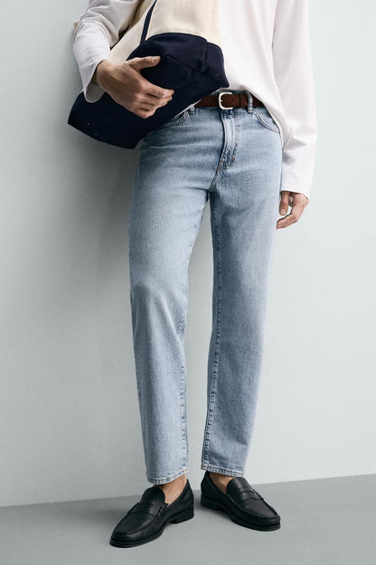 Lightweight Regular Fit Jeans
